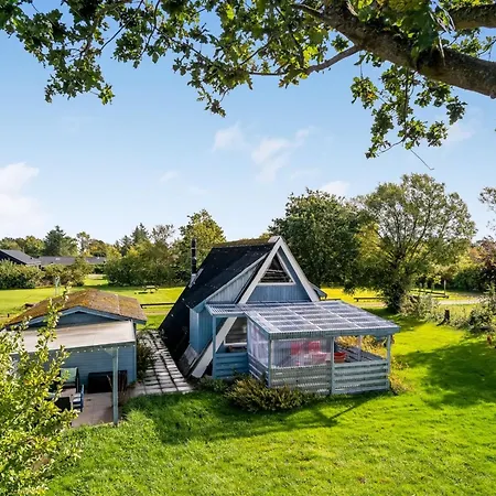 Dom wakacyjny Annalia - 400m From The Sea By Interhome